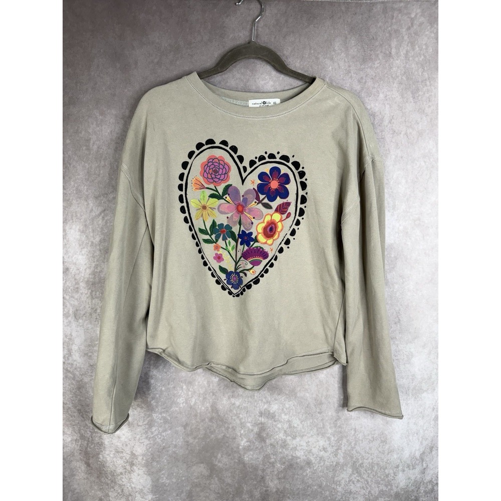 Natural Life Heart Floral Graphic Sweatshirt In Gray Women's Size XS